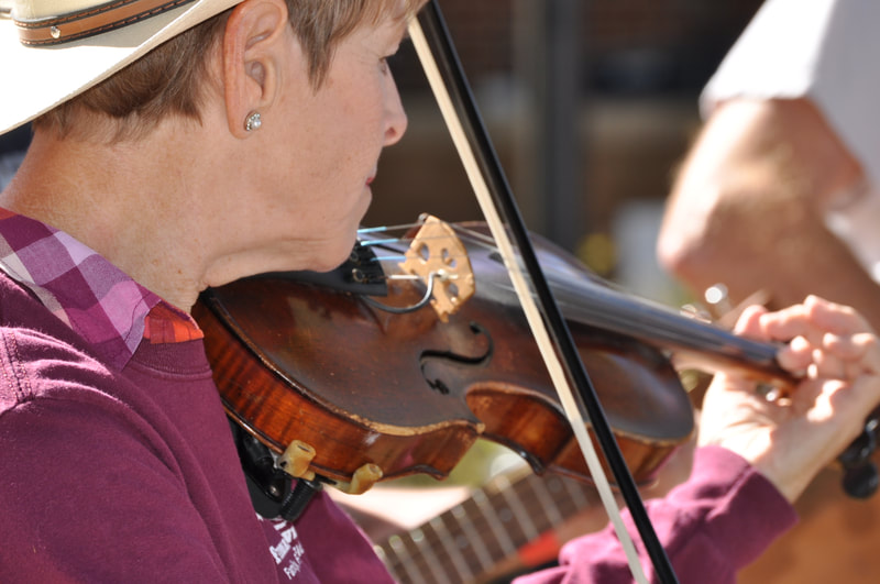 fiddle playing in Athens Alabama